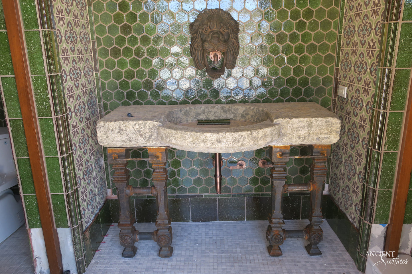 reclaimed_antique_limestone_kitchen_bathroom_sinks_elegance_ancient_surfaces
