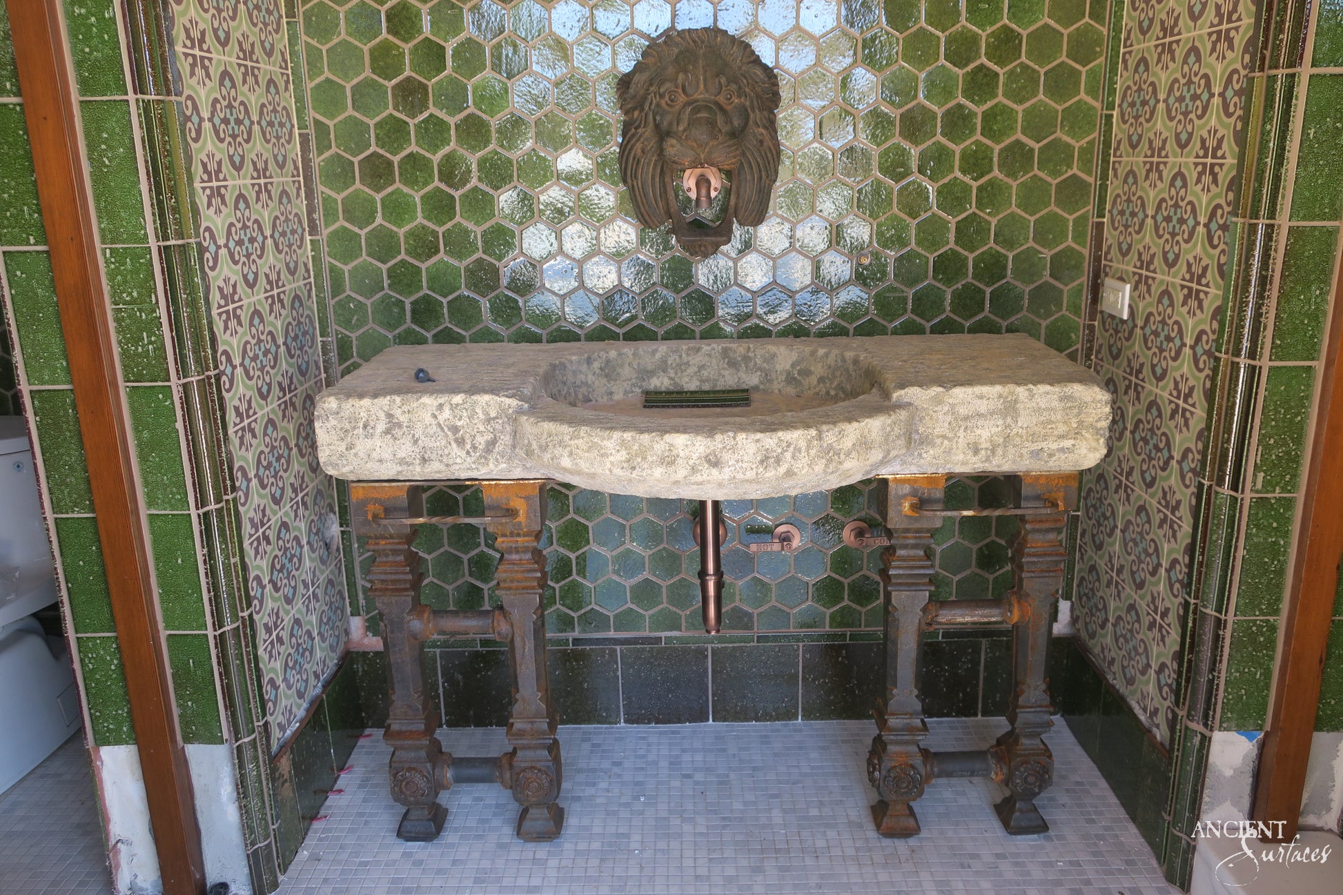 reclaimed_antique_limestone_kitchen_bathroom_sinks_elegance_ancient_surfaces